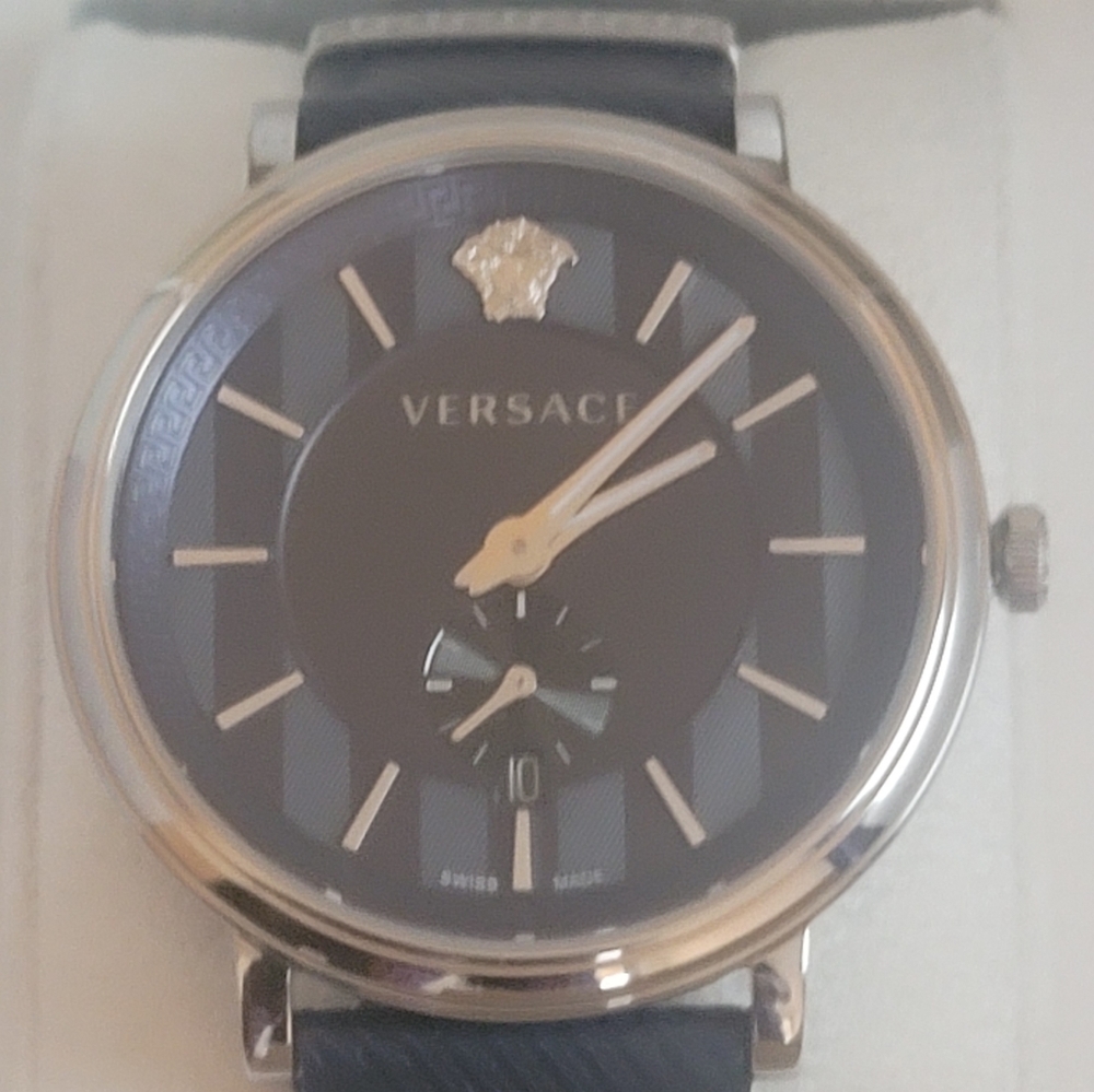VERSACE WATCH... - Picture 9 of 11